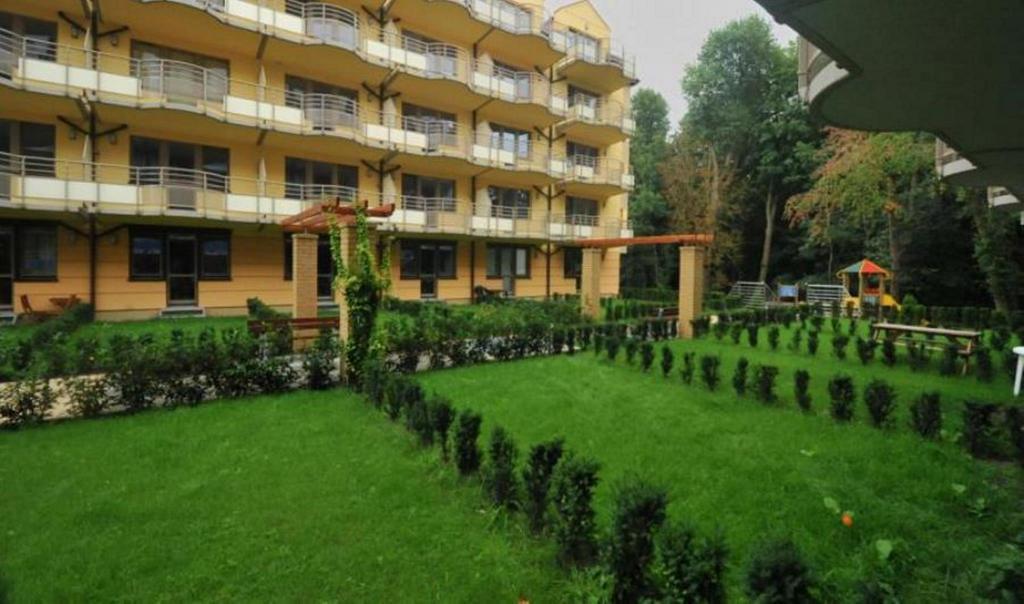 Wyspa Uznam - Apartamenty Zdrojowa ชวีโนวิชแจ ภายนอก รูปภาพ